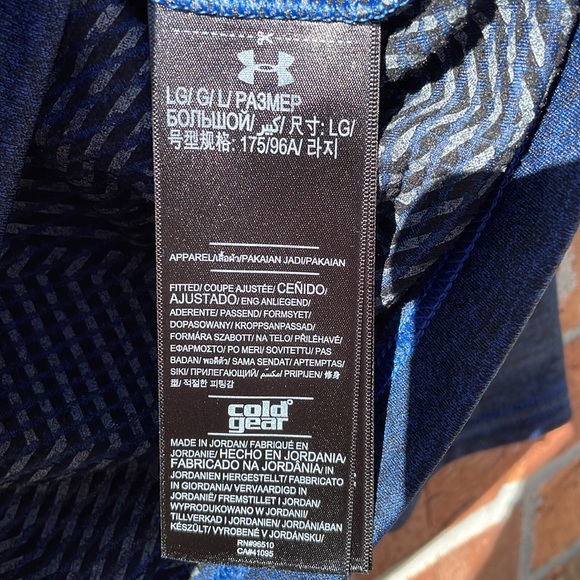Under Armour Cold gear 1/4 Zip Fitted size Large Blue & Black Shirt - Picture 6 of 8